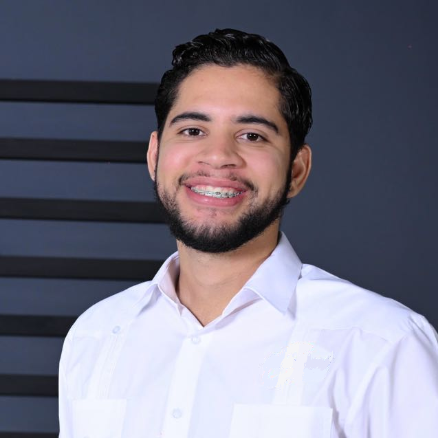 Retrato de Gorky Reyes, encargado de marketing de UDOMIPYME