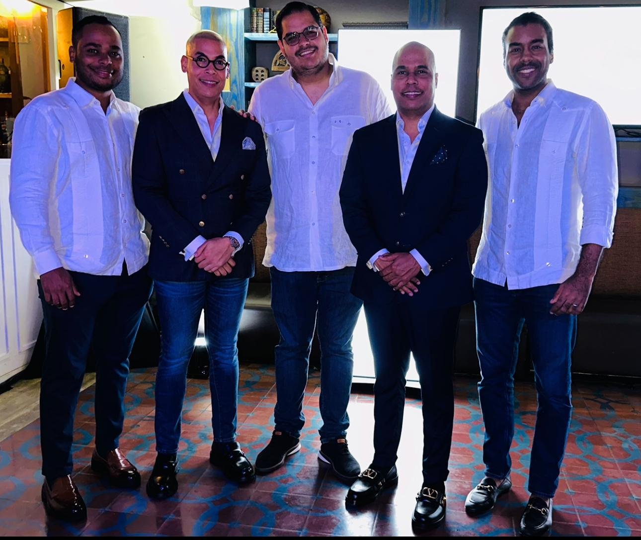 Grupo de empresarios en encuentro de UDOMIPYME
